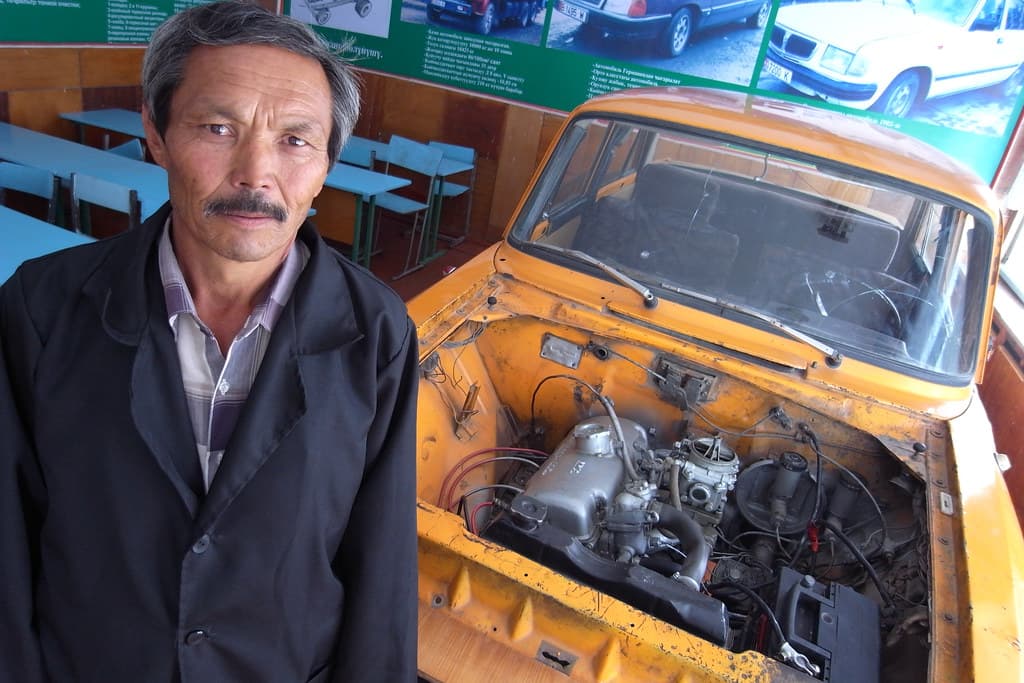 Karavan car mechanic